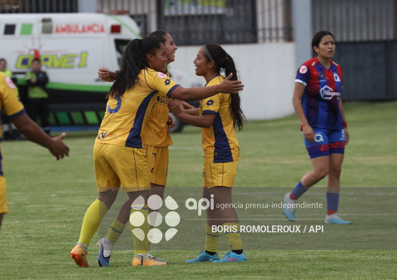 FBL-SUPERLIGA-FEMENINA- CARNERAS UPS-QUITO FC