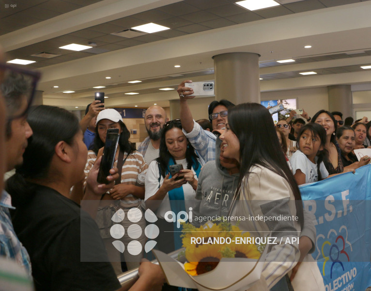 LLEGADA LUISA GONZALEZ