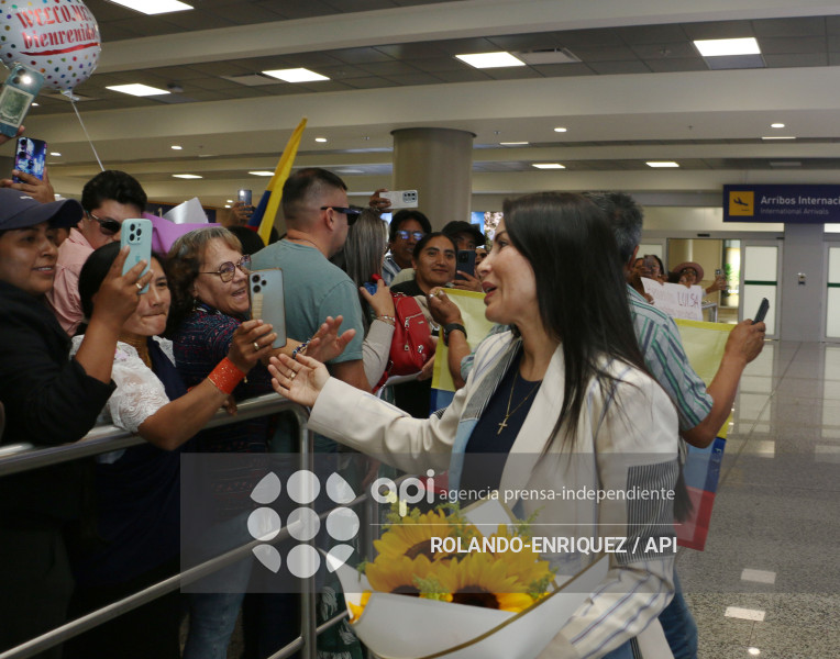 LLEGADA LUISA GONZALEZ