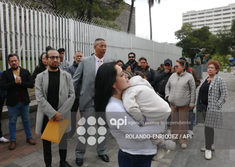 PADRES DE NINOS CON INSUFICIENCIA RENAL EEN LA ASAMBLEA
