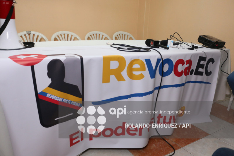 REVOCATORIA MANDATO AL PRESIDENTE NOBOA