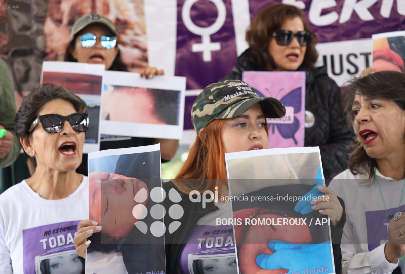 CUENCA-PLANTON FAMILIARES MARIA FERNANDA LOPEZ-FEMICIDIO