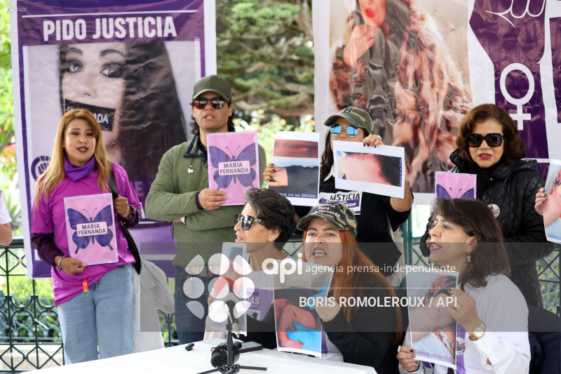 CUENCA-PLANTON FAMILIARES MARIA FERNANDA LOPEZ-FEMICIDIO