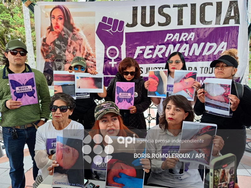 CUENCA-PLANTON FAMILIARES MARIA FERNANDA LOPEZ-FEMICIDIO