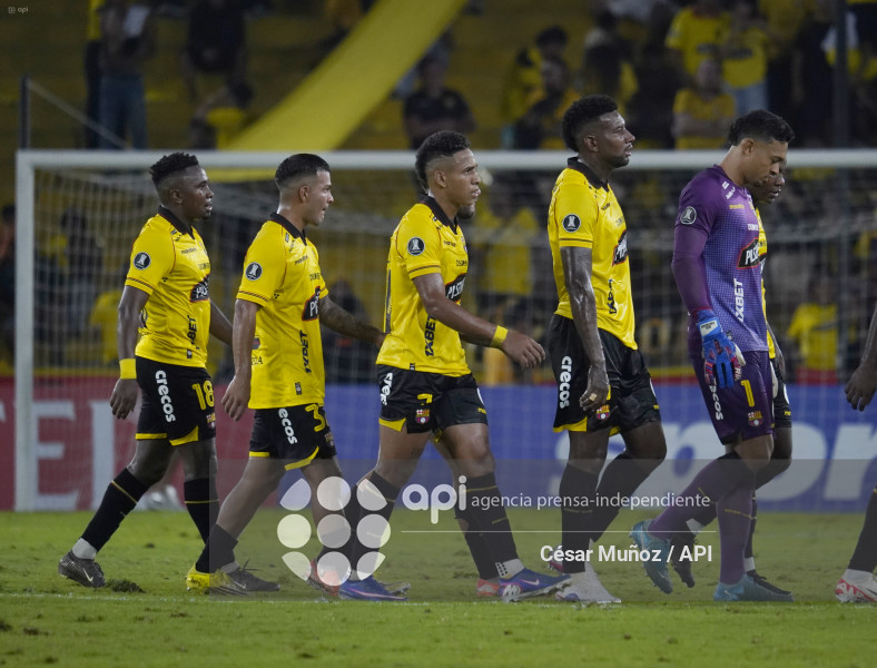 FBL-LIBERTADORES-BARCELONA-U CATOLICA