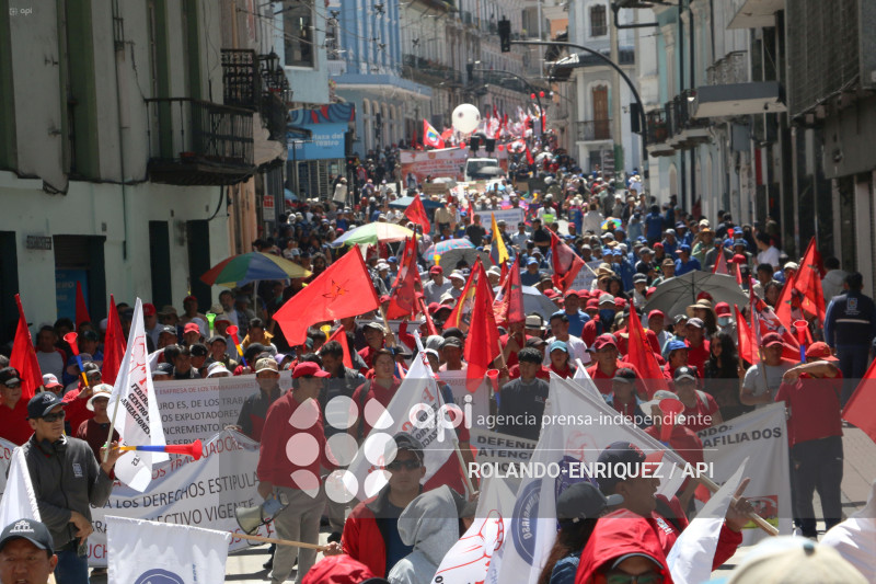 MARCHA 1 DE MAYO QUITO