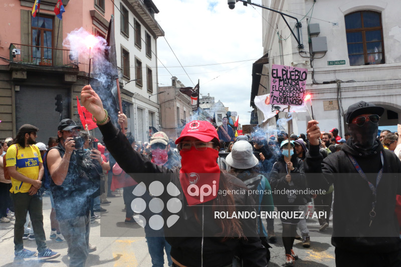 MARCHA 1 DE MAYO QUITO