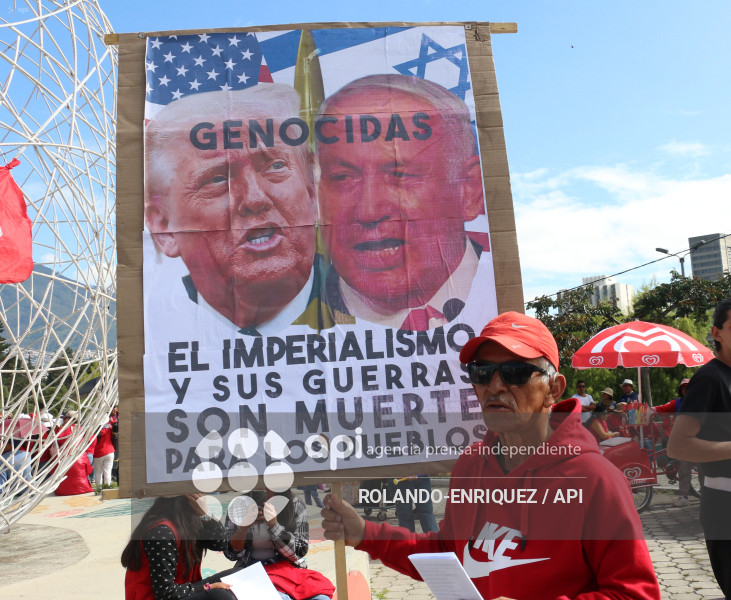 MARCHA 1 DE MAYO QUITO