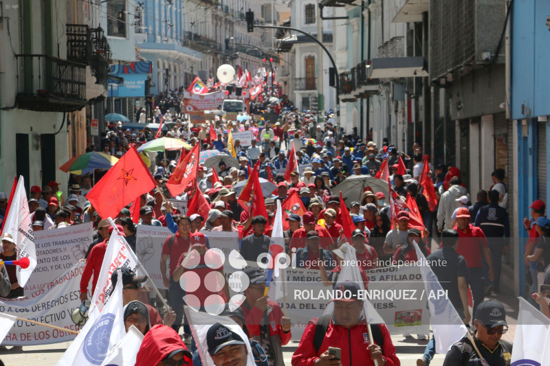 MARCHA 1 DE MAYO QUITO