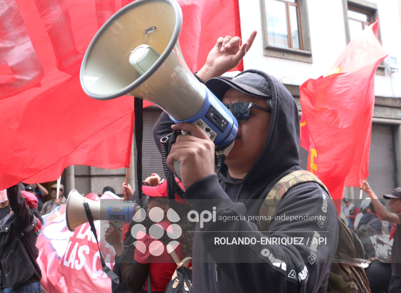 MARCHA 1 DE MAYO QUITO