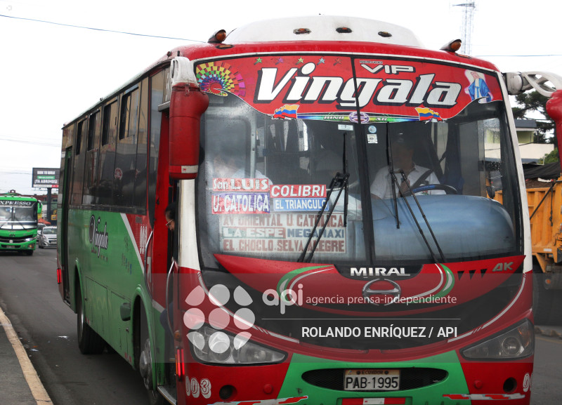 TRANSPORTISTAS REDUCEN FRECUENCIAS