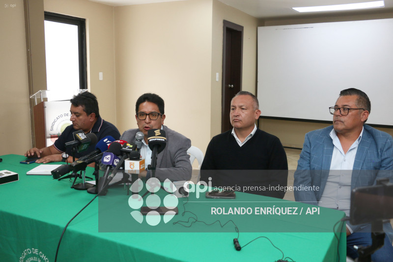 TRANSPORTISTAS REDUCEN FRECUENCIAS
