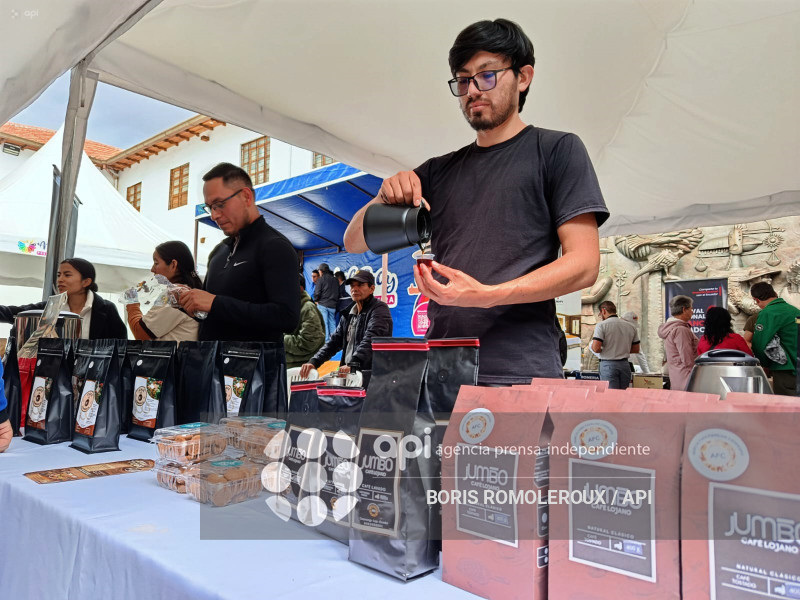 CUENCA-EXPOFERIA-CAFE LOJANO