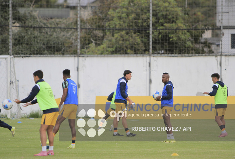 FBL COPA ECUADOR BANOS CIUDAD DE FUEGO VS DELFIN