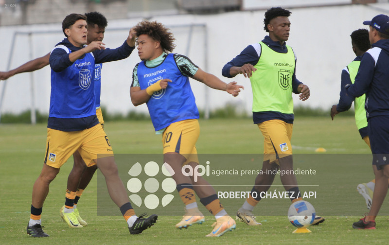 FBL COPA ECUADOR BANOS CIUDAD DE FUEGO VS DELFIN