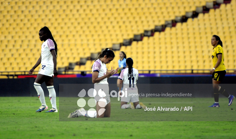 SPO-SUPERLIGAFEMENINA-BARCELONA-LDUQUITO