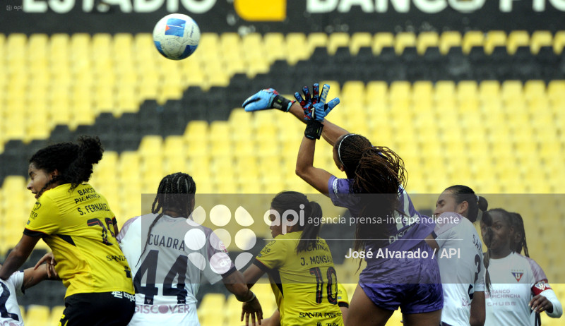 SPO-SUPERLIGAFEMENINA-BARCELONA-LDUQUITO