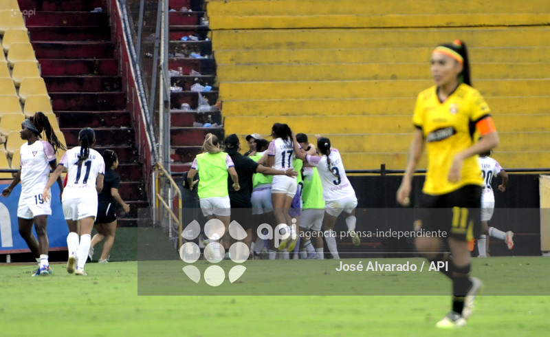 SPO-SUPERLIGAFEMENINA-BARCELONA-LDUQUITO