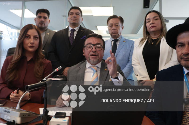 ADN PROBLEMAS EN EL METRO