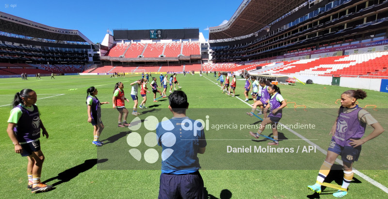 FBL SUPERLIGA FEMENINA LIGA VS MACARA