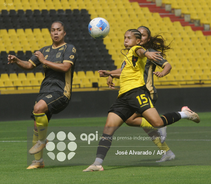 SPO-SUPERLIGAFEMENINA-BARCELO-CARNERAS