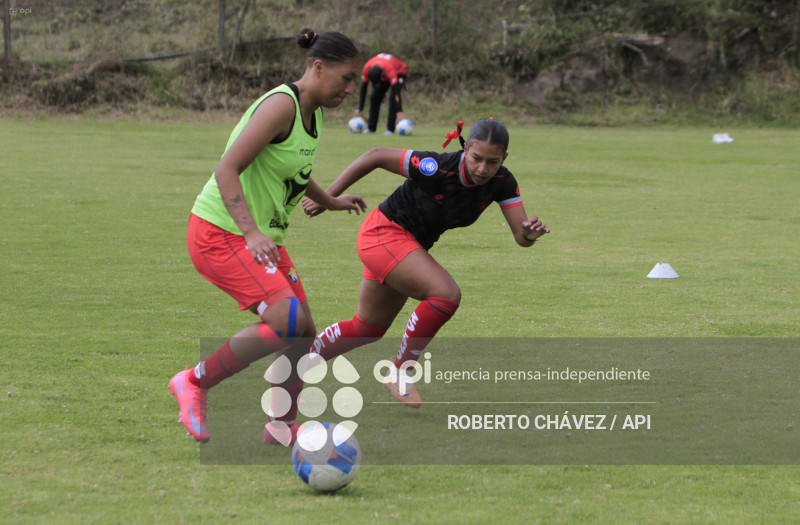 FBL SUPERLIGA FEMENINA MACARA VS EL NACIONAL