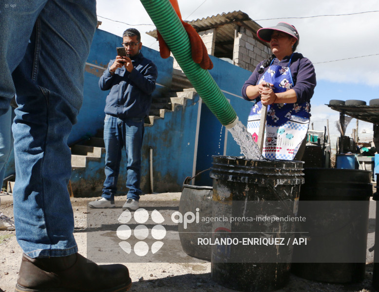 ESCACES DE AGUA 39 SECTORES DE QUITO