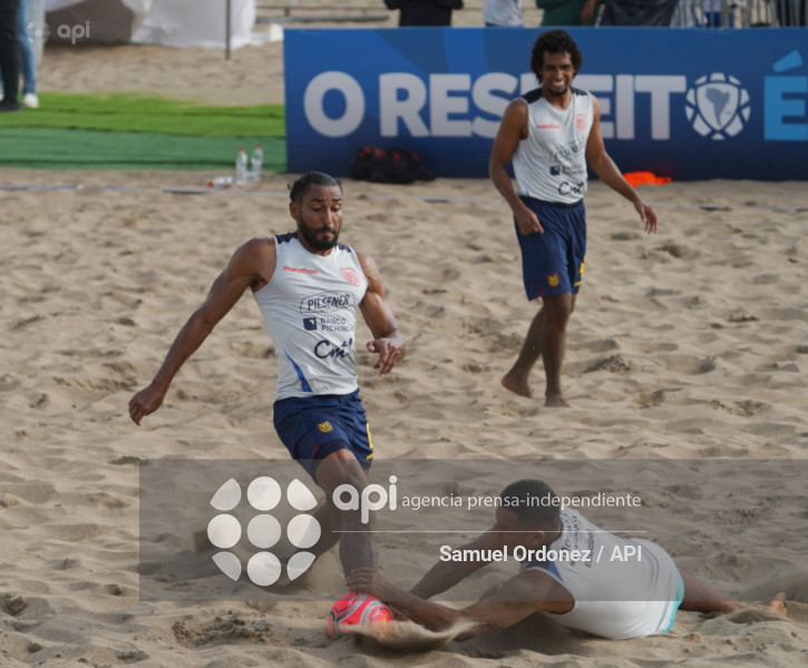 FBL CONMEBOL FUTBOL PLAYA ECUADOR VS COLOMBIA  MAYORES