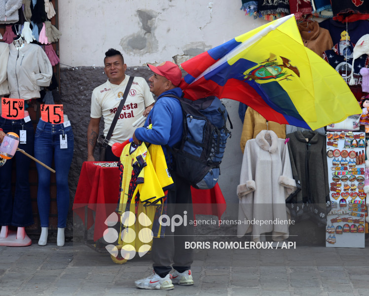 CUENCA-COMERCIO CAMISETAS MUNDIAL ECUADOR