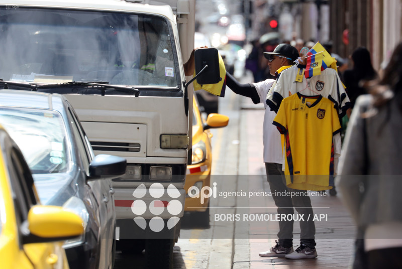 CUENCA-COMERCIO CAMISETAS MUNDIAL ECUADOR
