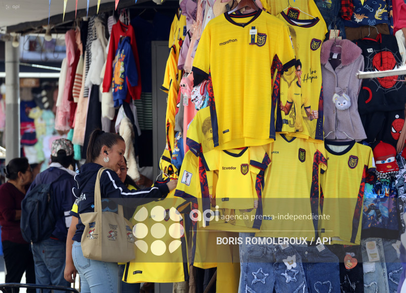 CUENCA-COMERCIO CAMISETAS MUNDIAL ECUADOR