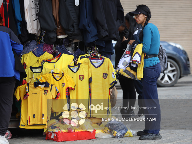 CUENCA-COMERCIO CAMISETAS MUNDIAL ECUADOR