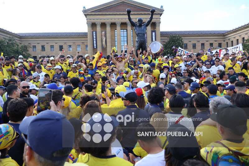 BANDERAZO ECUATORIANO POR LA TRI EN FILADELFIA