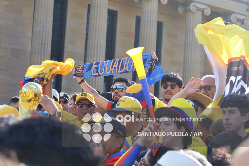 BANDERAZO ECUATORIANO POR LA TRI EN FILADELFIA