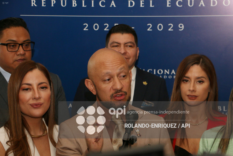 RUEDA DE PRENSA ADN