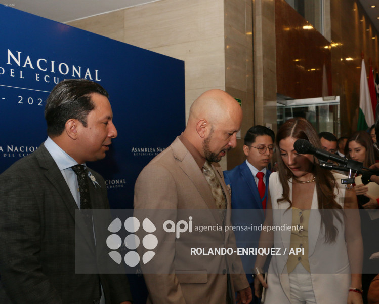 RUEDA DE PRENSA ADN