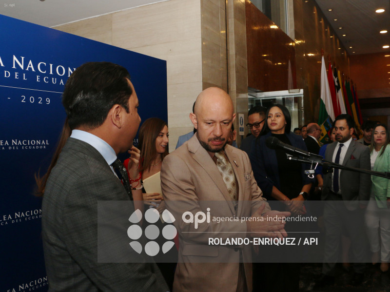 RUEDA DE PRENSA ADN