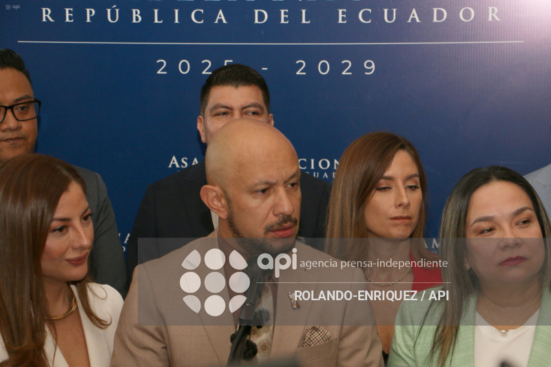 RUEDA DE PRENSA ADN