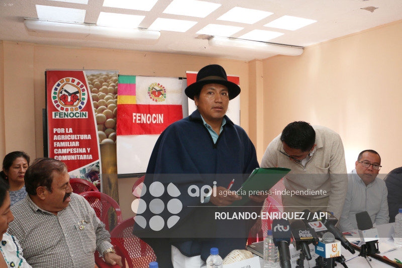 FENOCIN PIDE REVOCATORIA DEL MANDATO DEL PRESIDENTE NOBOA