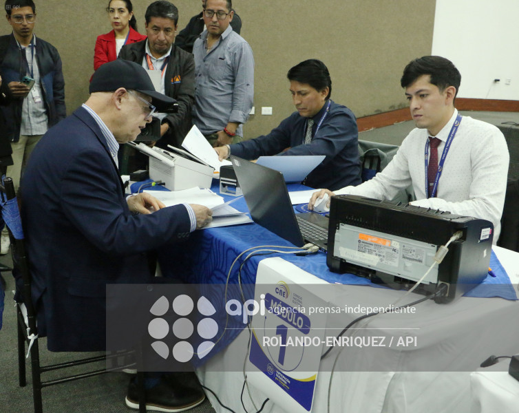 RAMIRO RIVERA POSTULACION AL CPCCS