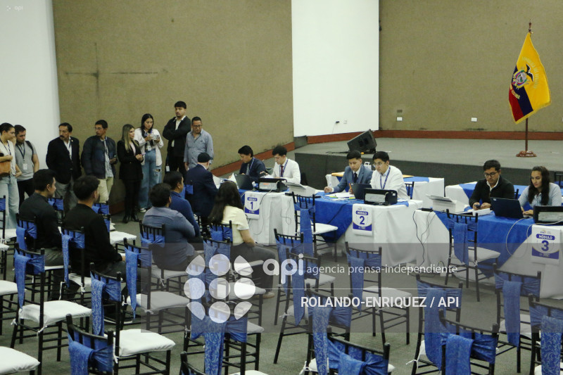 RAMIRO RIVERA POSTULACION AL CPCCS