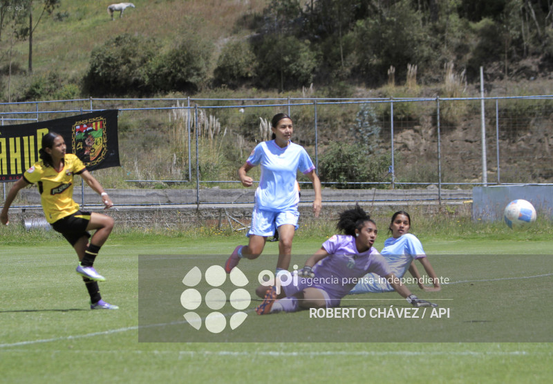 FBL SUPERLIGA FEMENINA MACARA VS BARCELONA SC