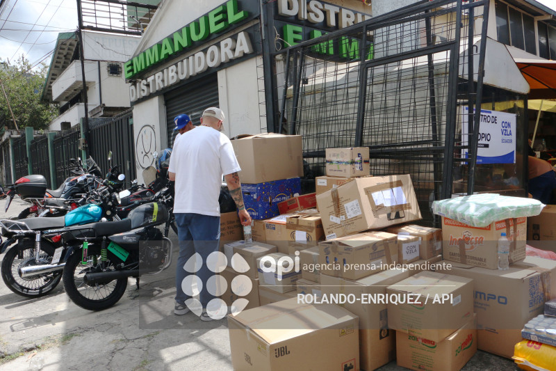 CENTRO ACOPIO AYUDA A VENEZUELA