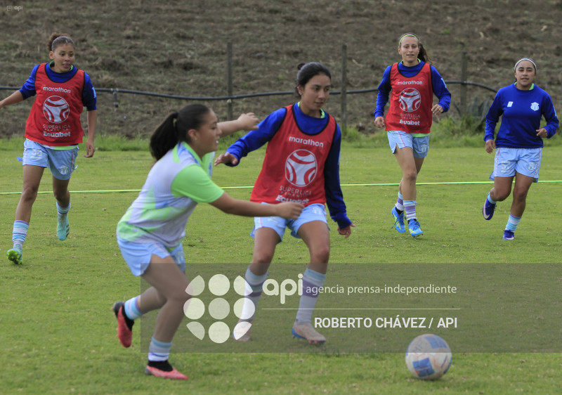 FBL SUPERLIGA FEMENINA MACARA VS U CATOLICA