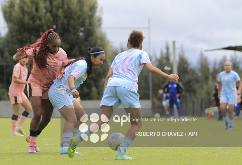 FBL SUPERLIGA FEMENINA MACARA VS U CATOLICA