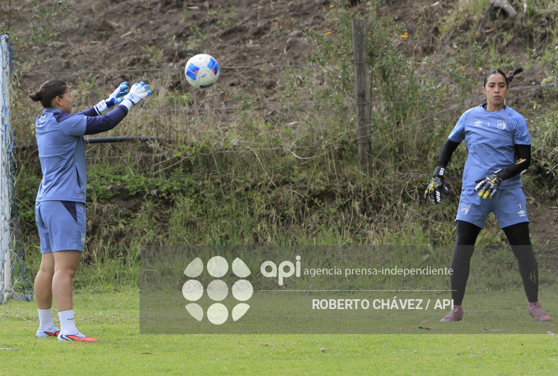 FBL SUPERLIGA FEMENINA MACARA VS U CATOLICA