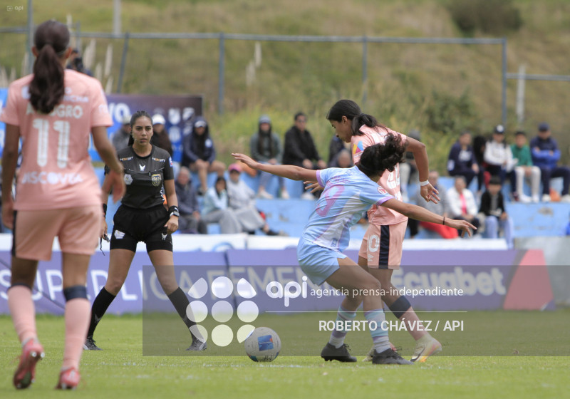 FBL SUPERLIGA FEMENINA MACARA VS U CATOLICA