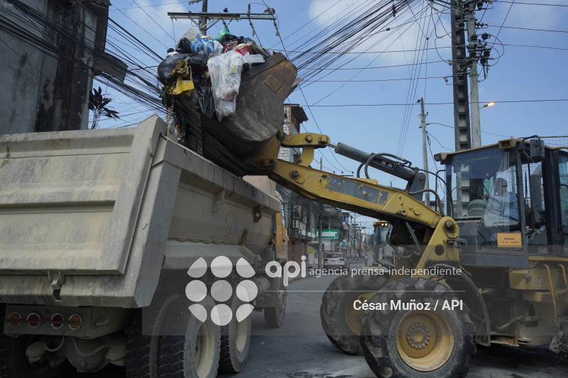 GYE-RECOLECCION BASURA DURAN