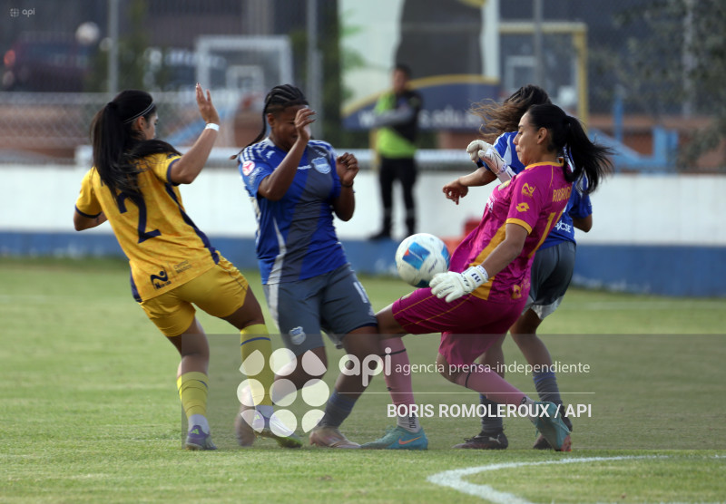 FBL-SUPERLIGA-FEMENINA- CARNERAS UPS-EMELEC