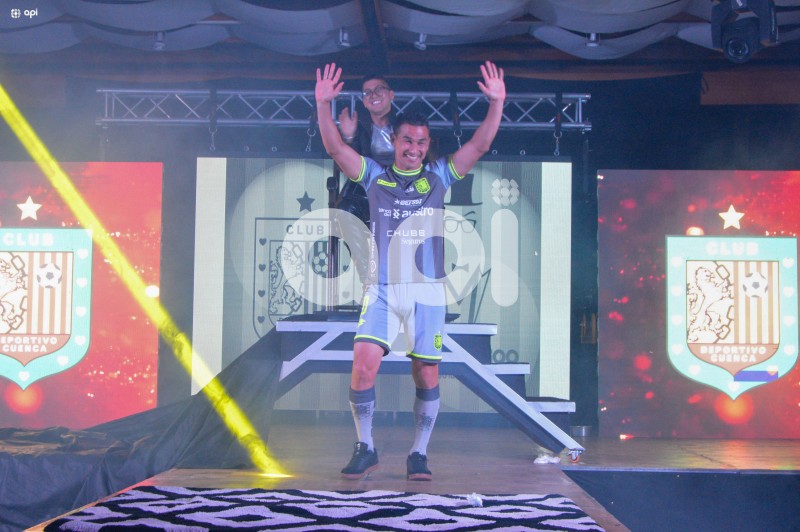 CUE-PRESENTACION-CAMISETA-CUENCA
